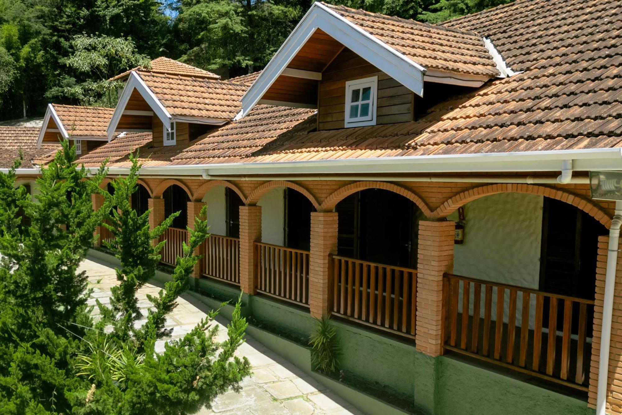 Velinn Pousada Vila Floratta กังโปสดูจอร์เดา ภายนอก รูปภาพ